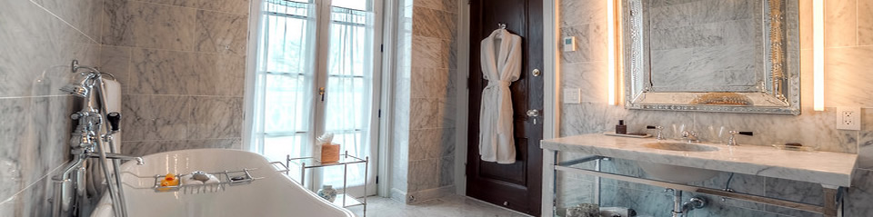 Glenmere Mansion Goelet Suite; spacious marble bath